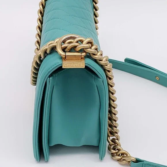 CHANEL Boy Green Leather Shoulder Bag 2650-080524 - Picture 6 of 16